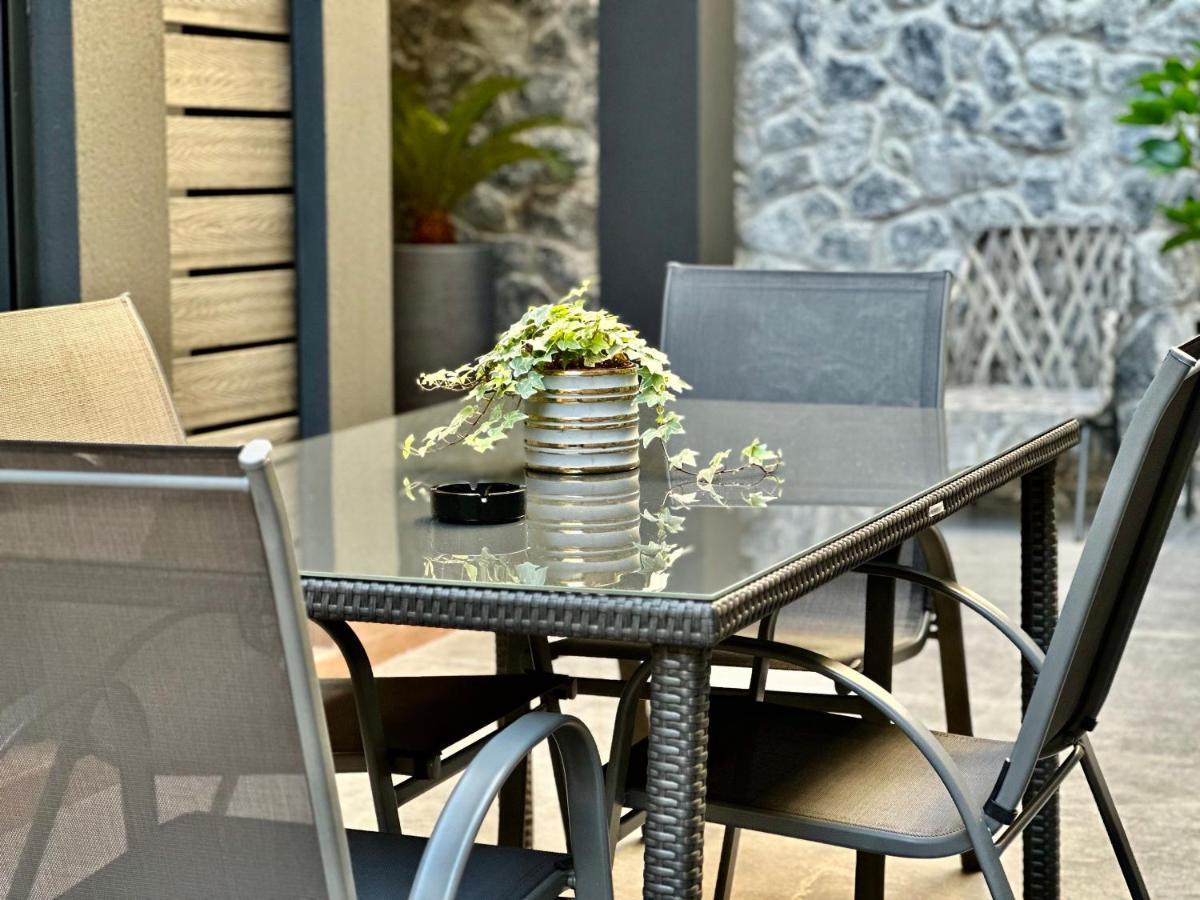 T&T Luxury Apartments - Rooftop Jacuzzi Athene Buitenkant foto